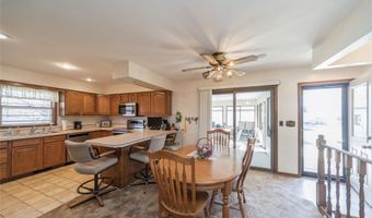 813 SE 4th St, Ankeny, IA 50021