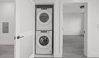 43-45 W 32ND St 406, Bayonne, NJ 07002