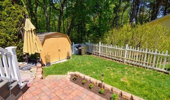 38 Algonquin Way, Bristol, CT 06010