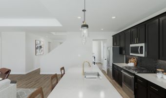 10915 Bop Ln, Adkins, TX 78101