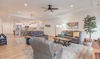 1018 Emerald Hills Dr, Arnolds Park, IA 51331
