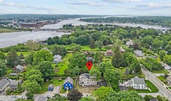 5 Lillis Ave, Barrington, RI 02806
