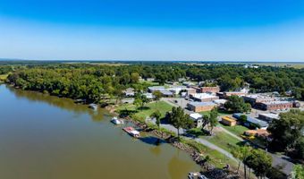 213 S 1st St, Augusta, AR 72006