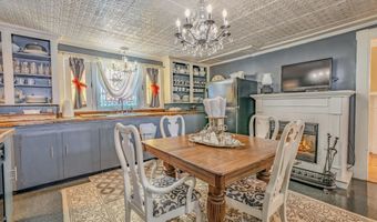 18 Waldo Ave, Belfast, ME 04915