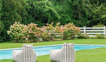 124 Harrison Ave, Newport, RI 02840