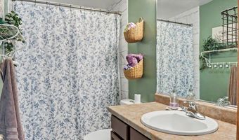 1819 NW Lakeside Dr, Ankeny, IA 50023