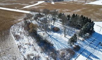 462 Knoxville Trl, Alpha, IL 61413