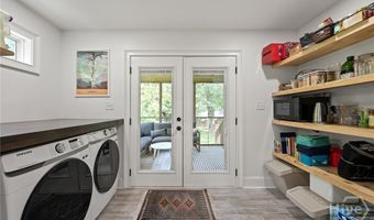 160 Crestview Cir, Athens, GA 30606