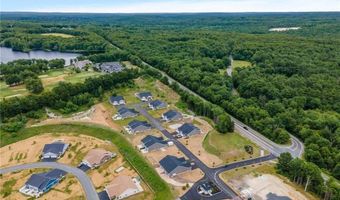40 Overlook Ln, Glocester, RI 02814