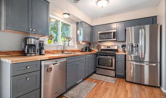 2576 Packard St, Ann Arbor, MI 48104