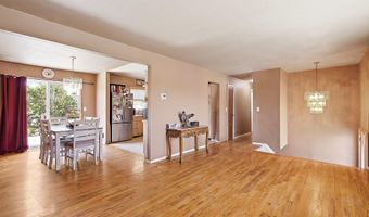 81 Elm St, Beachwood, NJ 08722