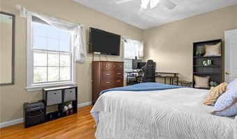 386 Tourtellot Hill Rd, Glocester, RI 02814