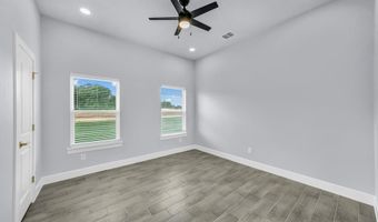 140 Rolling Hills Blvd, Alvord, TX 76225