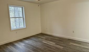 29 Village Cir, Augusta, ME 04330