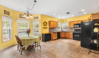 15 Upper Plateau Dr, Alloway, NJ 07462