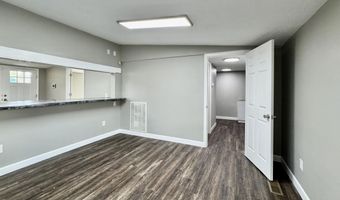 4 Green St, Athens, TN 37303