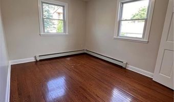 53 Pixlee Pl 2Nd Fl, Bridgeport, CT 06610