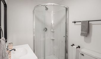 718 S Illinois St, Bicknell, IN 47512