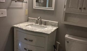 815 Hewett Dr, Ann Arbor, MI 48103