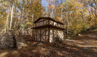 4 Laurel Ln, Clinton, CT 06413