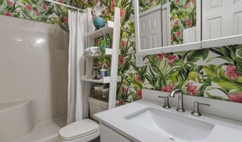 128 Lee St, Biloxi, MS 39530