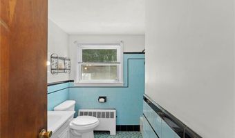 4 Reed Pl, East Greenwich, RI 02818
