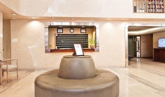 1016 S WAYNE St 406, Arlington, VA 22204