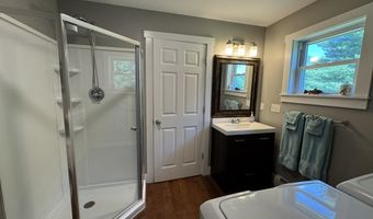 56 Cemetery Rd, Arlington, VT 05250