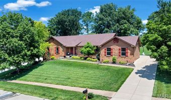 1431 Dietrich Oaks Dr, Ballwin, MO 63021