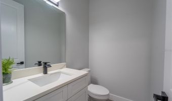 53 W 10TH St, Apopka, FL 32703