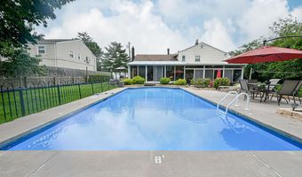 48 W Bolton Ave, Absecon, NJ 08201