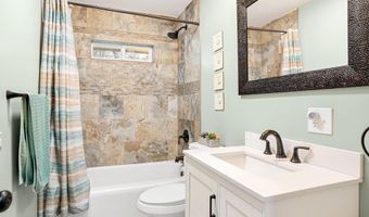 2104 W Oakland Ave, Austin, MN 55912