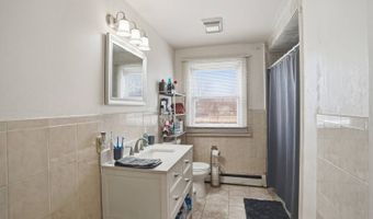 16 Brown St, North Providence, RI 02904