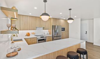 2029 W SHAWNEE Dr, Chandler, AZ 85224