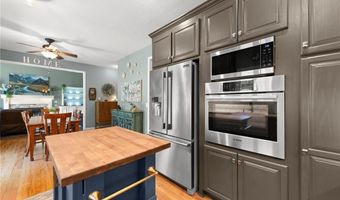 1812 N 150th St, Basehor, KS 66007
