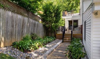 9504 WADSWORTH Dr, Bethesda, MD 20817