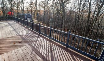 193 Chestnut Ridge Rd, Bethel, CT 06801