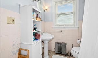 39 Ferncliff Ave, North Providence, RI 02911