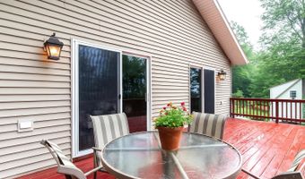 156 Sherwood Cir, Brattleboro, VT 05301