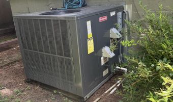 74 Lafayette St, Alexander City, AL 35010