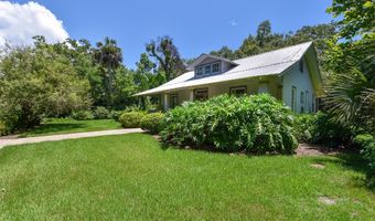 160 Ave C, Apalachicola, FL 32320