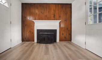 17 Overlook Ave, Bristol, CT 06010
