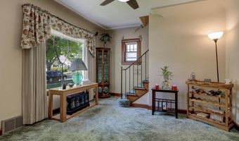 1738 N ERB St, Appleton, WI 54911