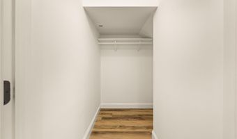 5 Jacqueline Way, North Babylon, NY 11703