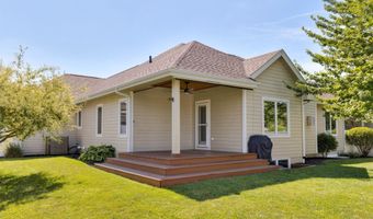 1018 Falcon Dr SE, Altoona, IA 50009