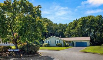 85 Gateway Rd, North Kingstown, RI 02852
