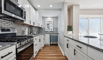 6642 LOTUS Rd, Philadelphia, PA 19151