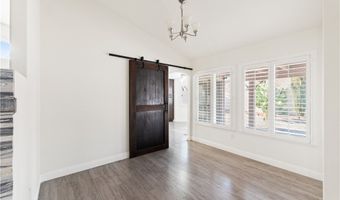 5812 Ventana Dr, Las Vegas, NV 89130