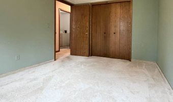 2023 Kavaney Dr N, Bismarck, ND 58501
