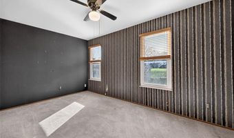 618 Running Creek Dr, Ballwin, MO 63021